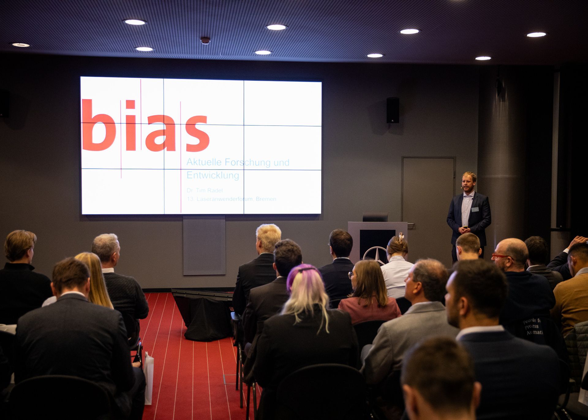 Zuhörer und ein Referent beim LAF 2024