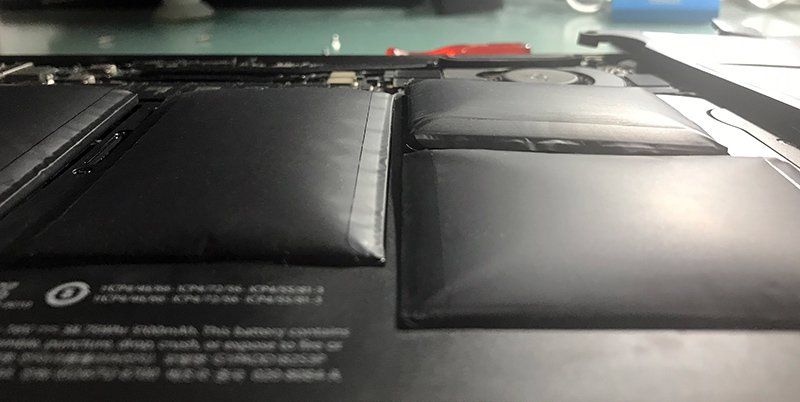 ¡Cuidado con la batería abultada! (Y qué hacer si esta hinchada)