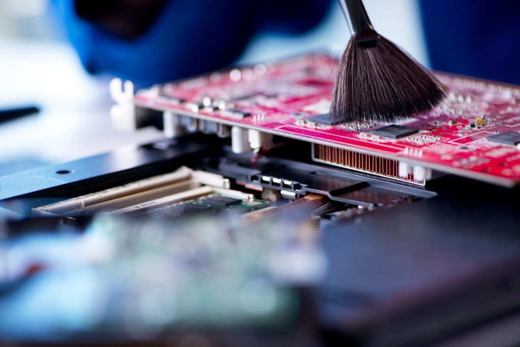 6 Pasos para limpiar físicamente una computadora