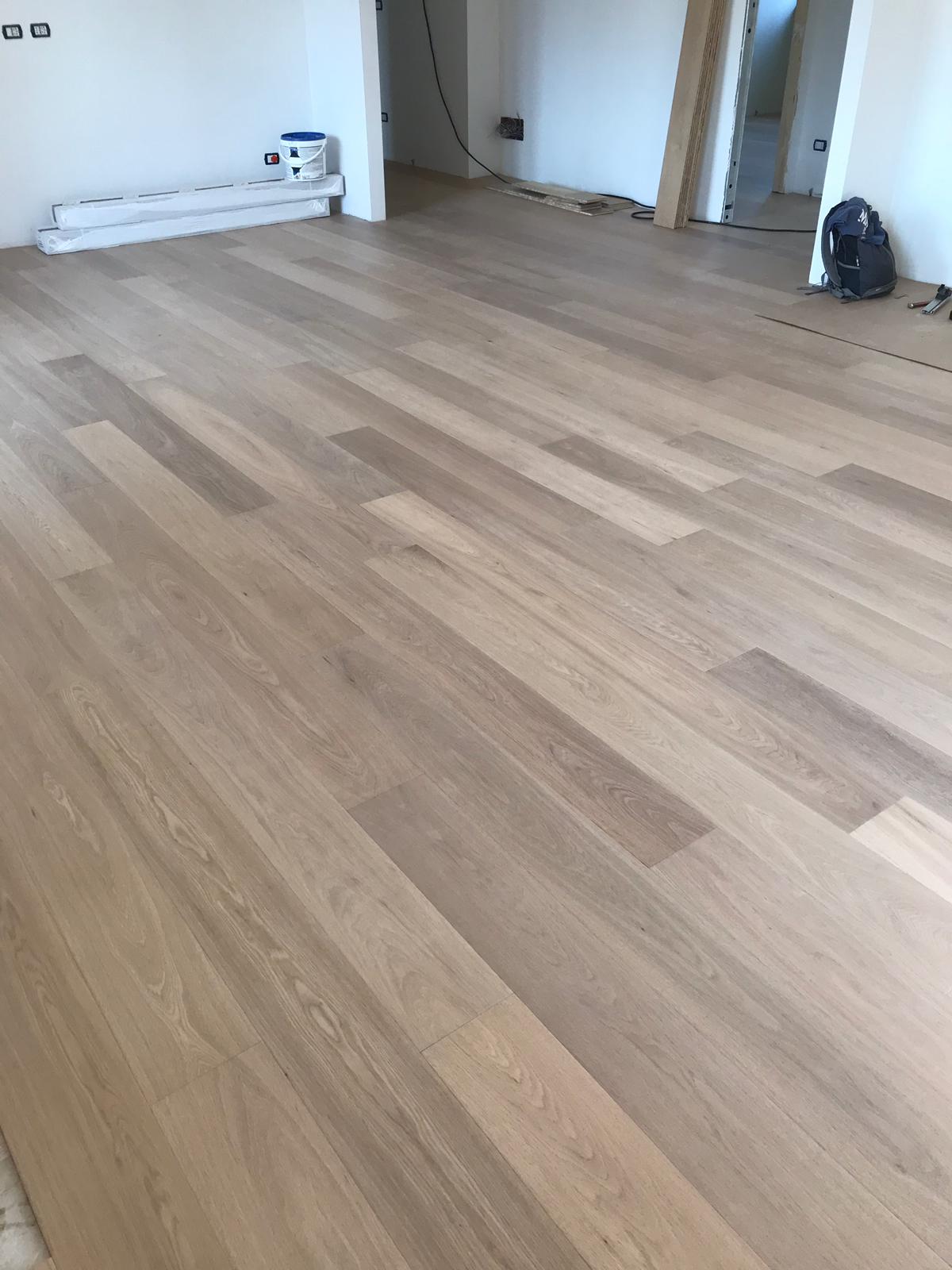 posa parquet listoni