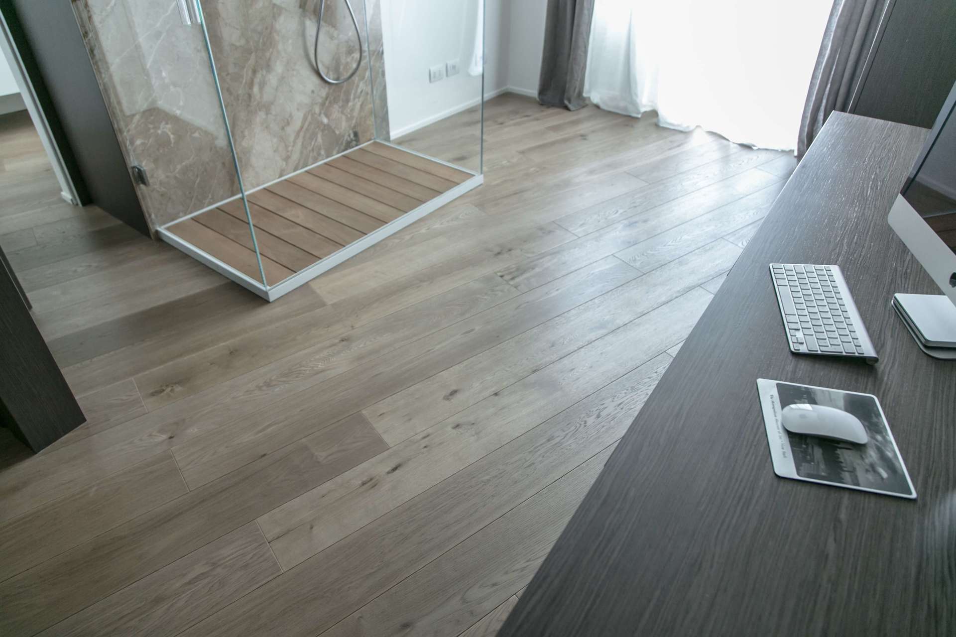 listone legno in bagno