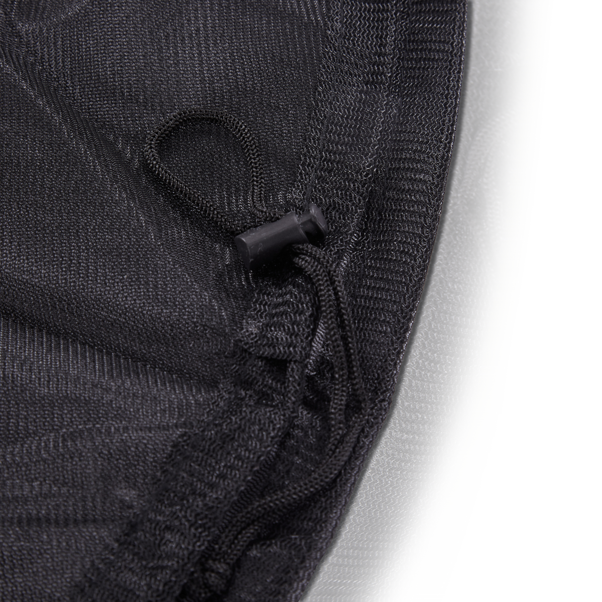 Ein Regentonnennetz der Culinex Becker GmbH zur Bekämpfung von Stechmücken.