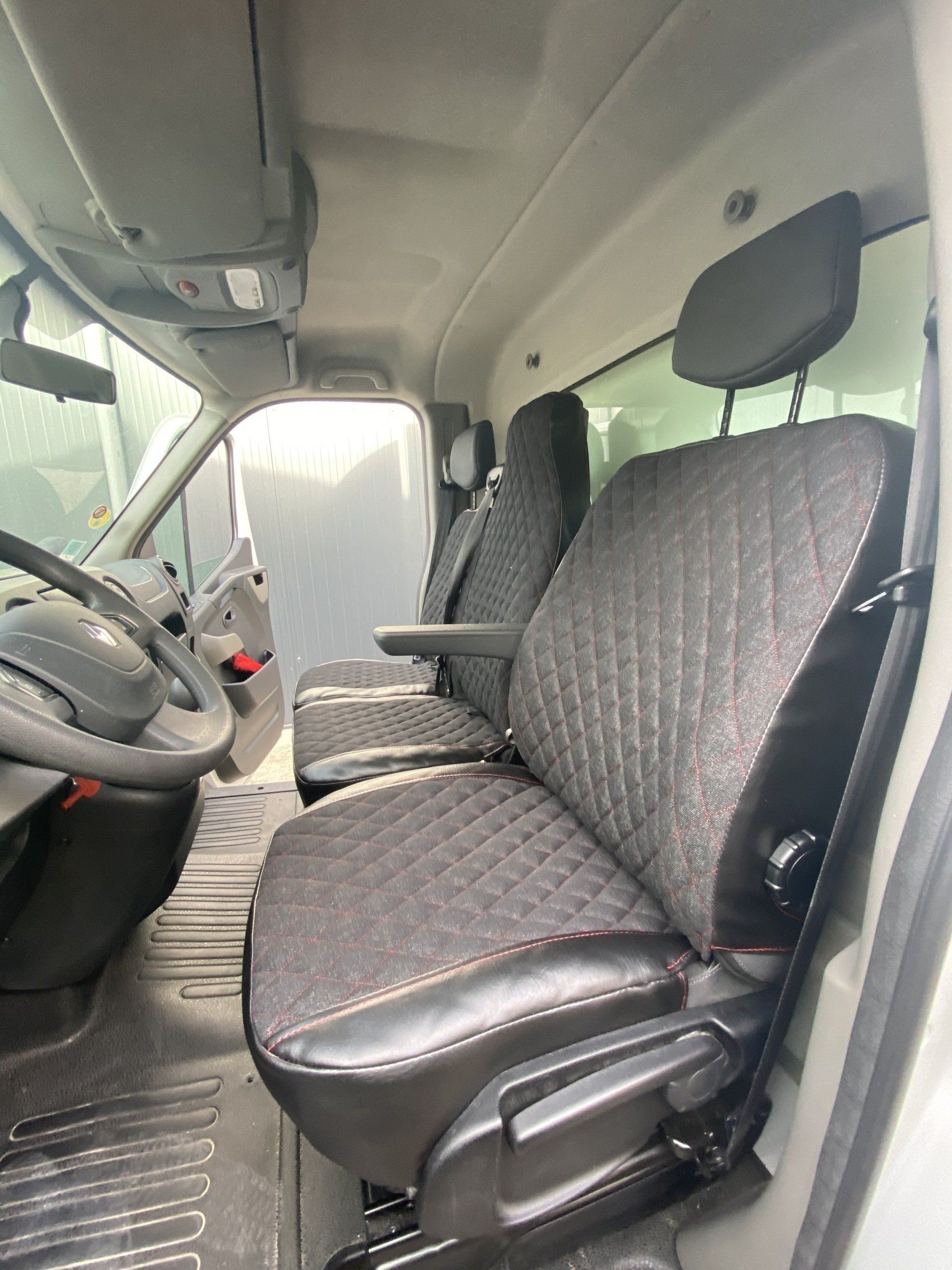 Housses Marchal en jean sur Nissan NV400