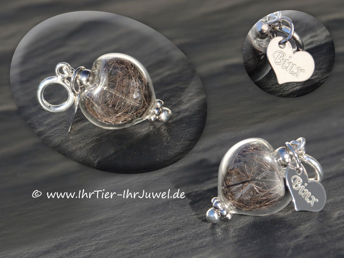 Erinnerungsschmuck Glasherzcharms mit Tierhaar und Gravurherz
