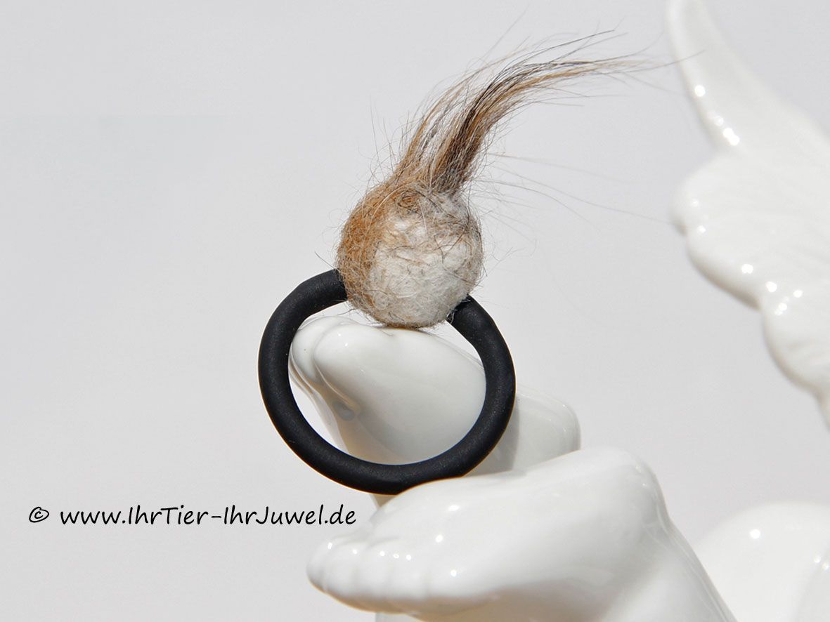Tierhaarschmuck Ring mit Fellperle aus Katzenhaar Tierjuwel
