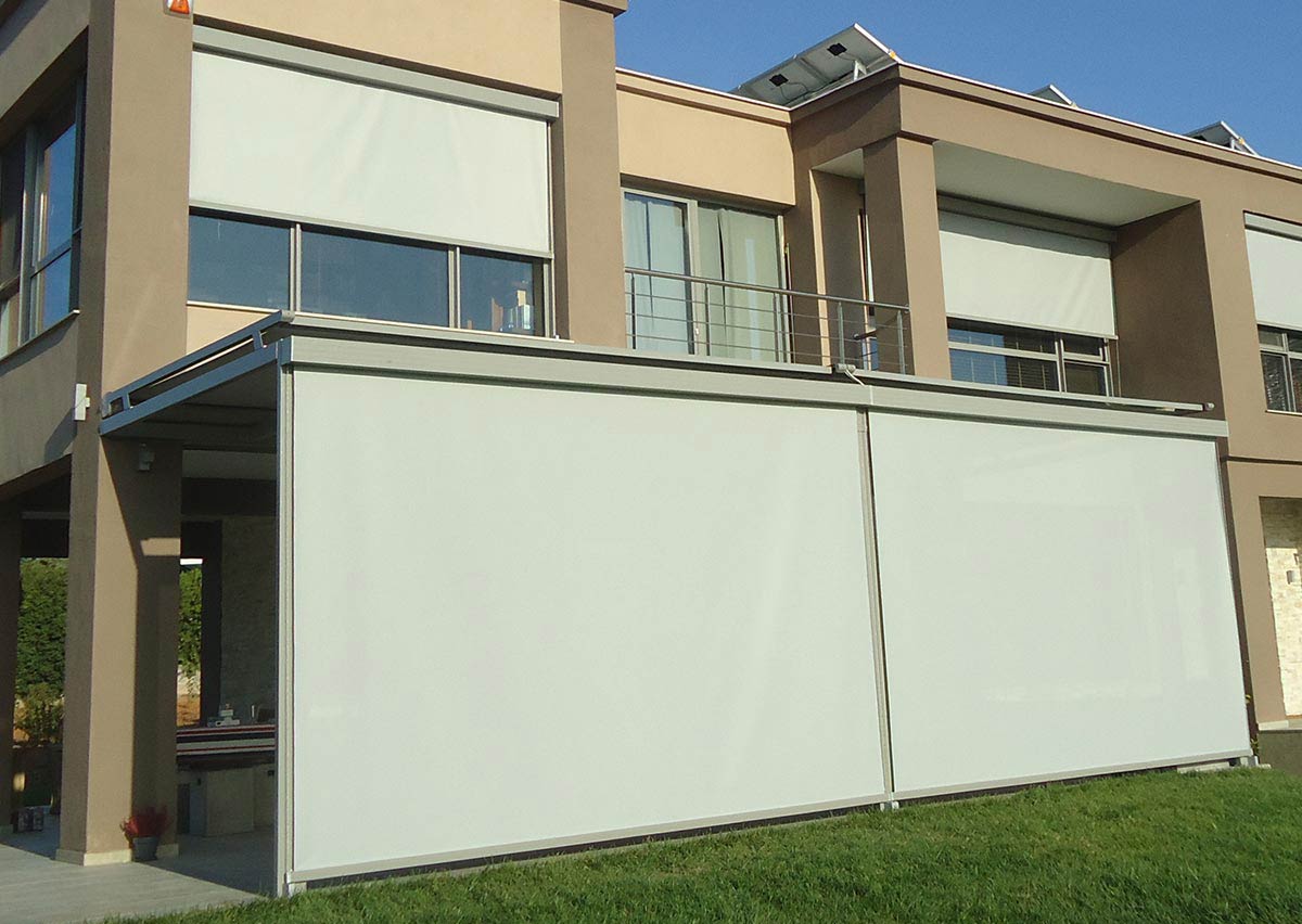 Corradi Exterior Smart Drop Roller Screen Shade Modern patio Irvine