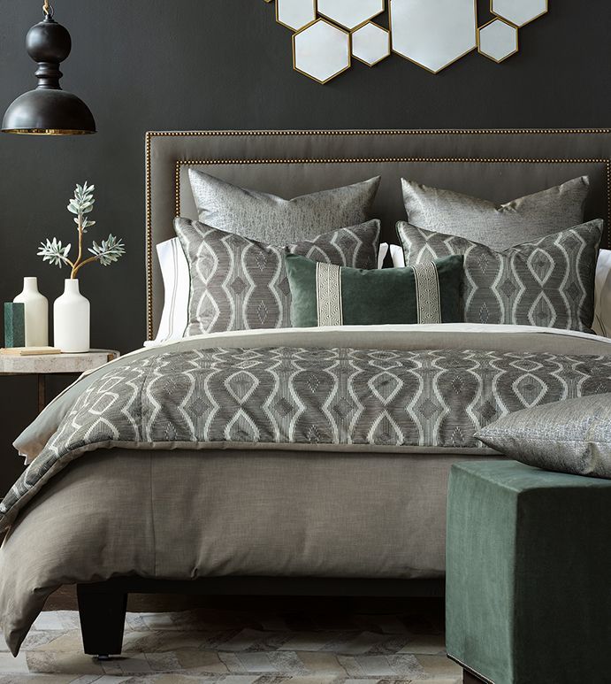 Custom bed set