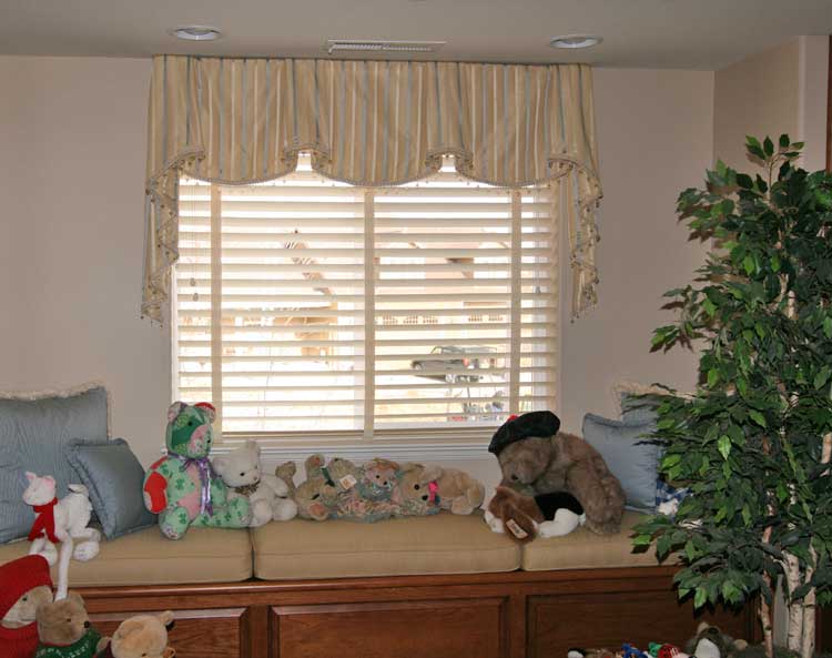 Custom Valance