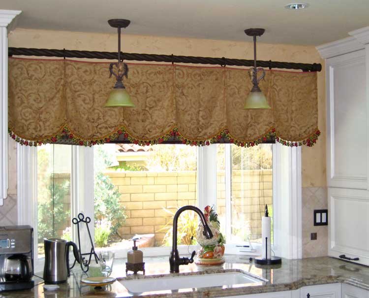 Custom Valance