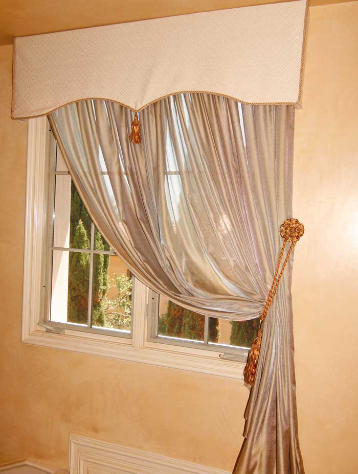Custom Valance