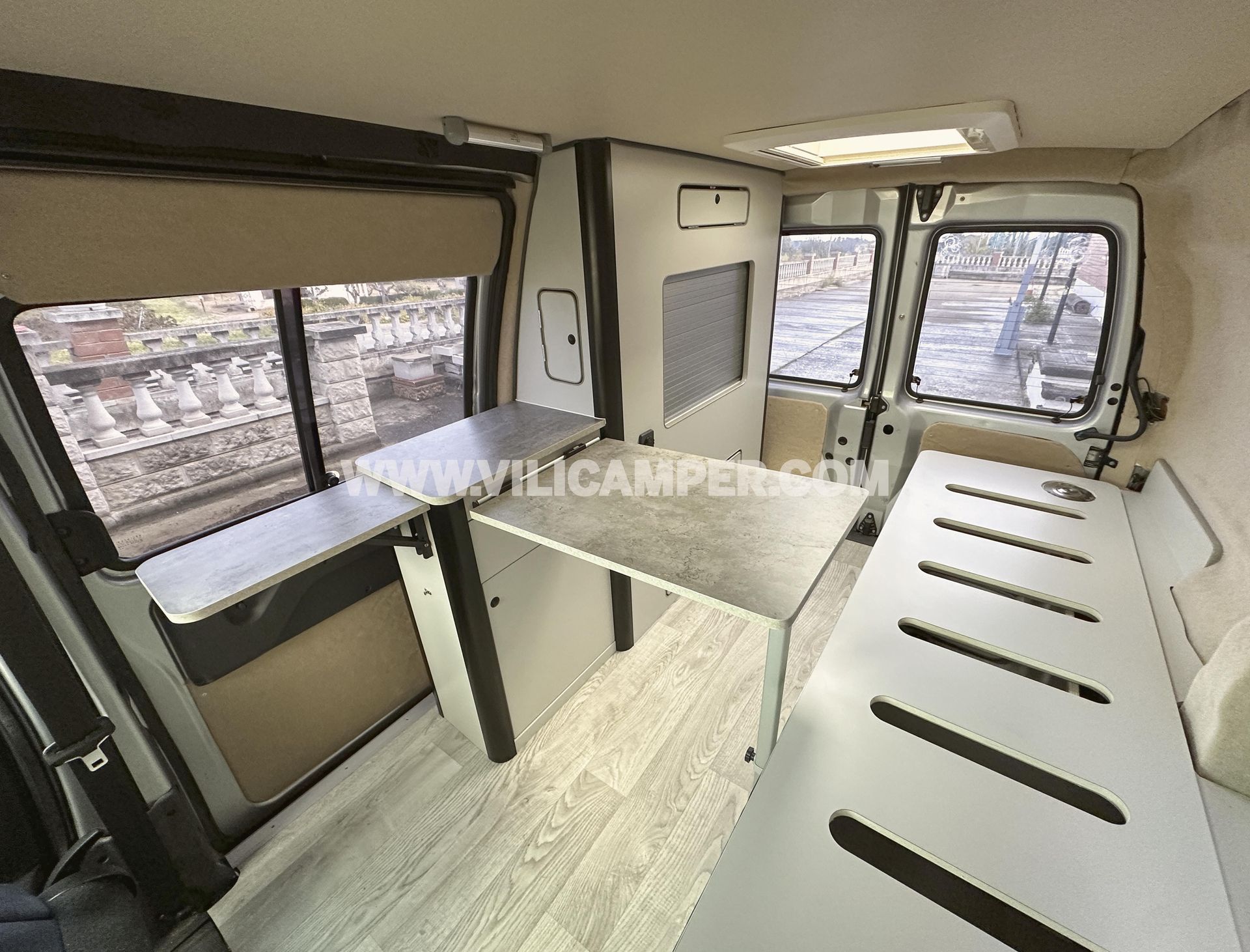 Ford Transit Van FT350 tracción total 4X4 Camperización Ford Transit Van 4x4