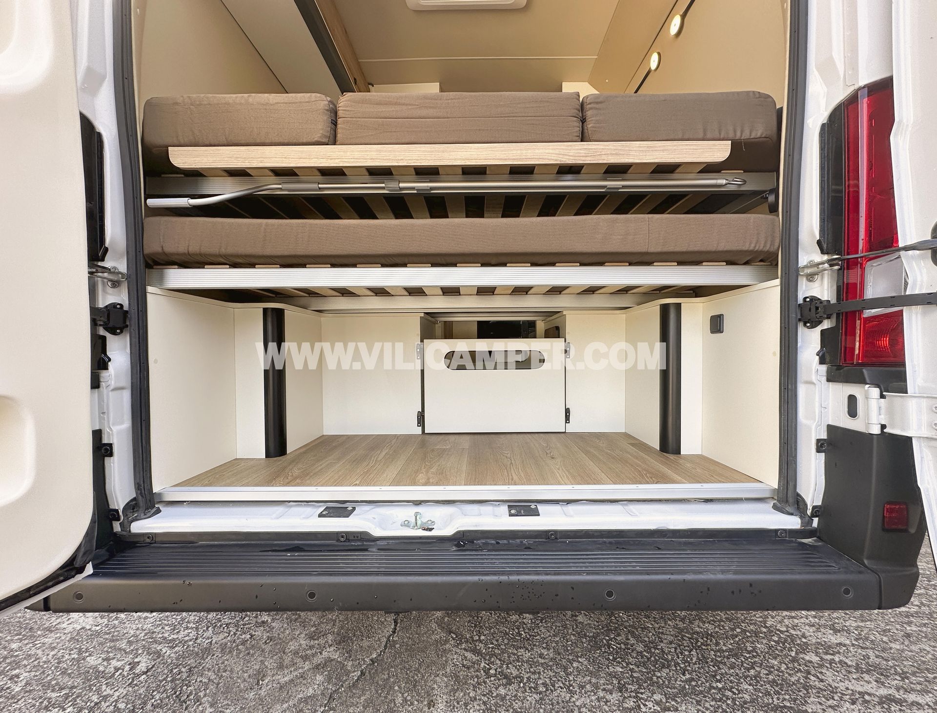 Ford Transit Van FT350 tracción total 4X4 Camperización Ford Transit Van 4x4