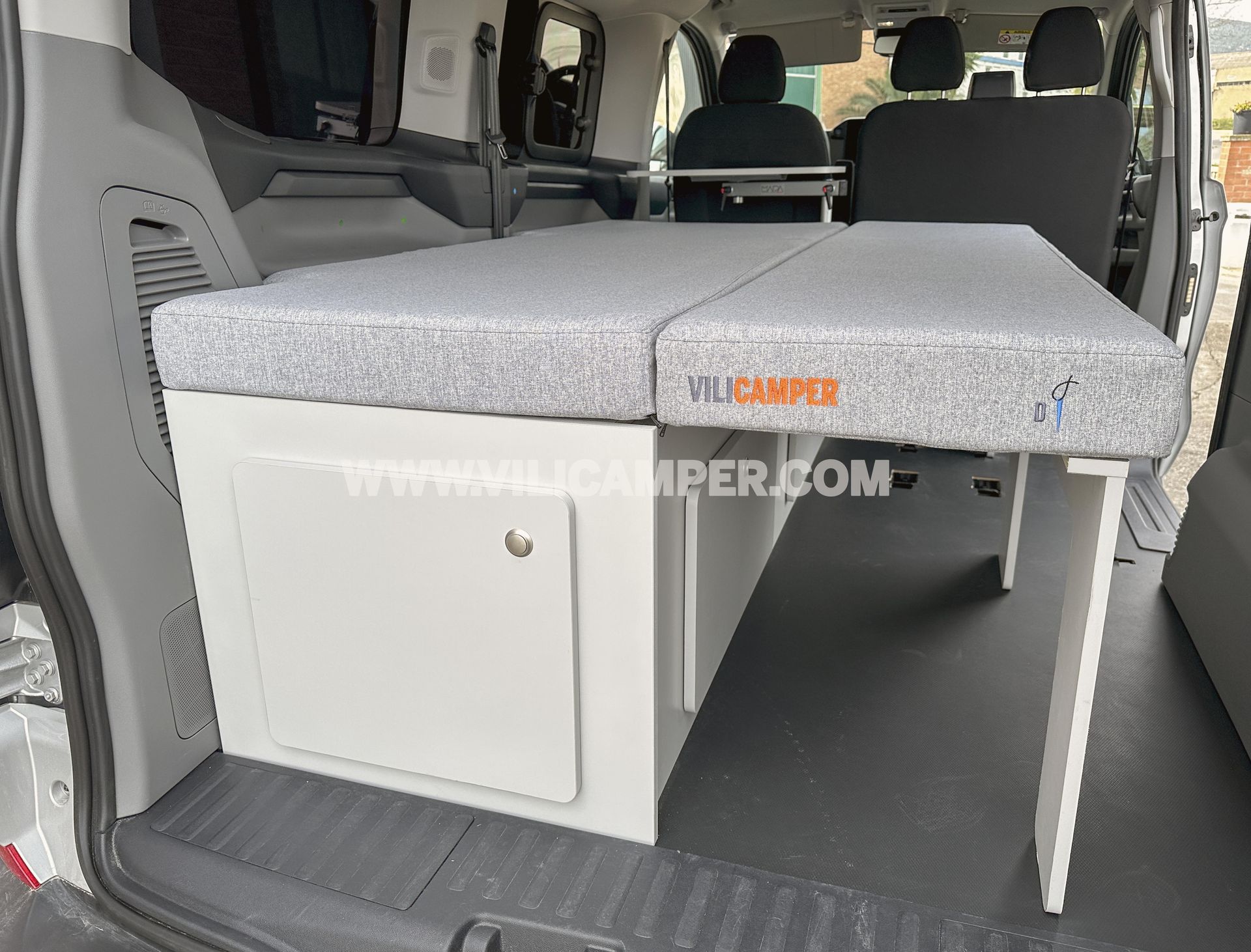 Ford Transit Van FT350 tracción total 4X4 Camperización Ford Transit Van 4x4