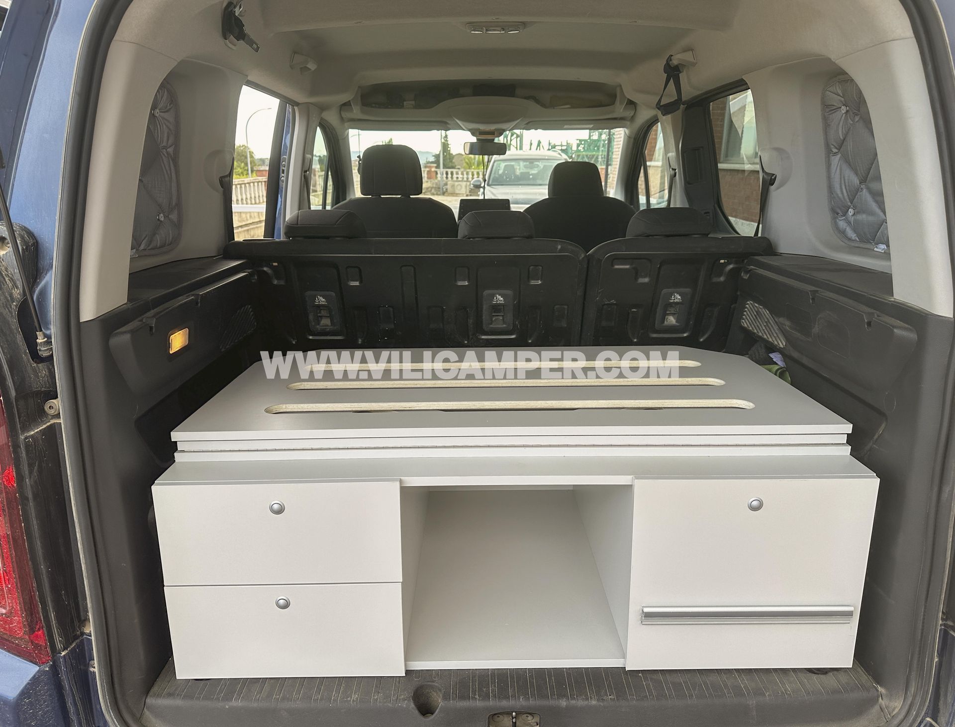 Ford Transit Van FT350 tracción total 4X4 Camperización Ford Transit Van 4x4