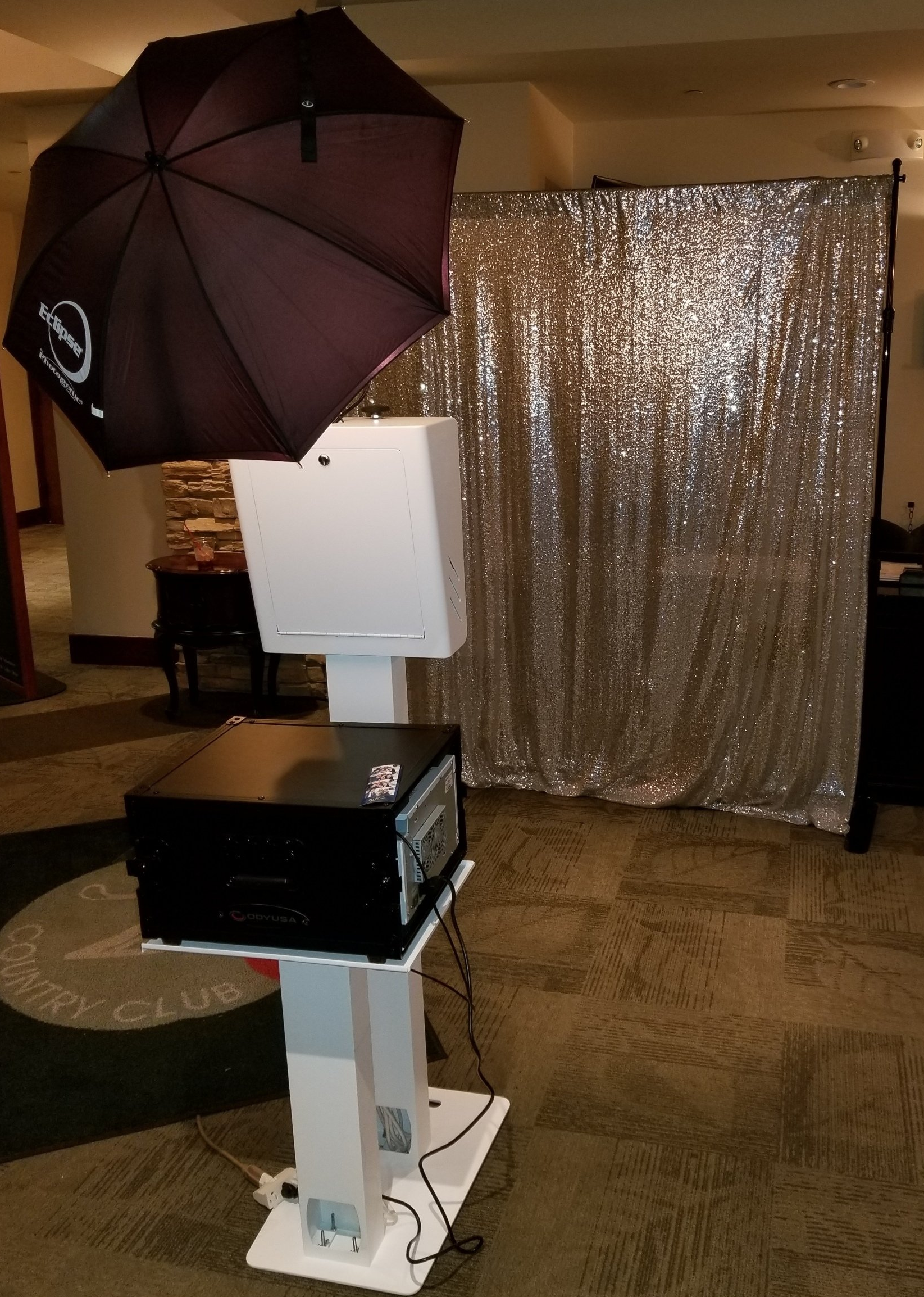 Open-air booth