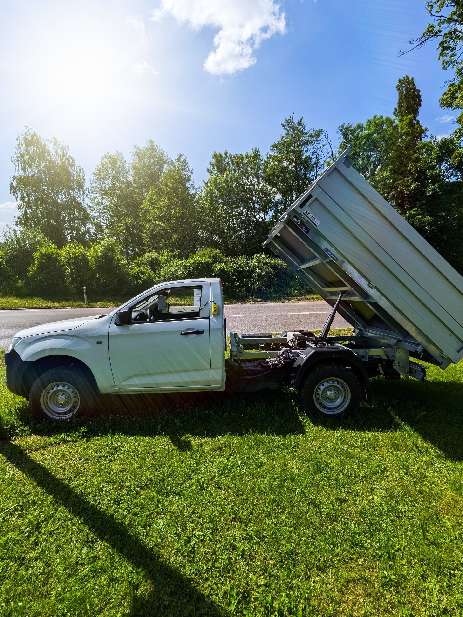 Single Cab mit Kipper