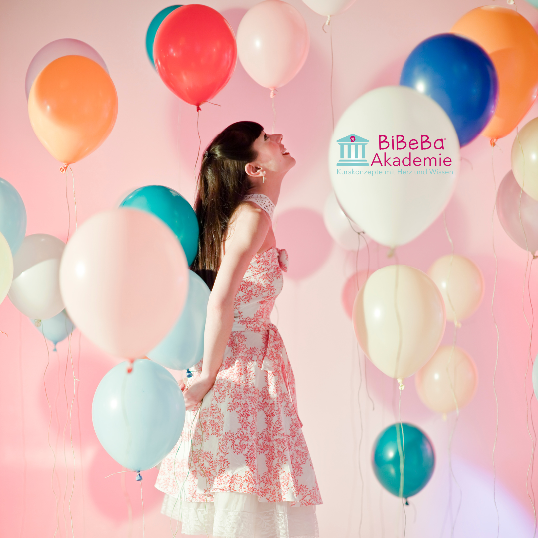 BiBeBa, Babykurs, Eltern-Kind-Kurs, Baby, Schwangerschaft, schwanger, Geburt, Wochenbett, Kleinkind, Fortbildung, Weiterbildung, Ausbildung, Kursleiter, Kursleiterin, Kursleitung, Familienbildung, Familienbegleitung, Familie, Mama, Papa, Eltern, Geschwister, Geschwisterkurs, Krabbelgruppe, Kinderturnen, Kinderkurs, Babymassage, Stillen, Fläschchen, Schlaf, Babyschlaf, Kinderschlaf, Beikost, Trotzphase, Wickeln, Geburtsvorbereitungskurs, BabySteps, PEKiP, Fabel