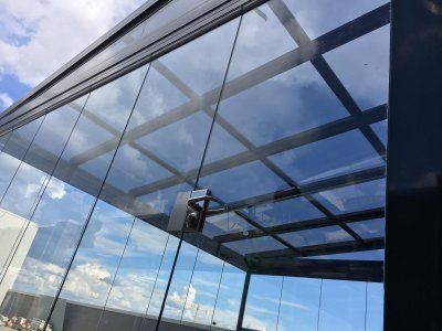 techo móvil de cristal