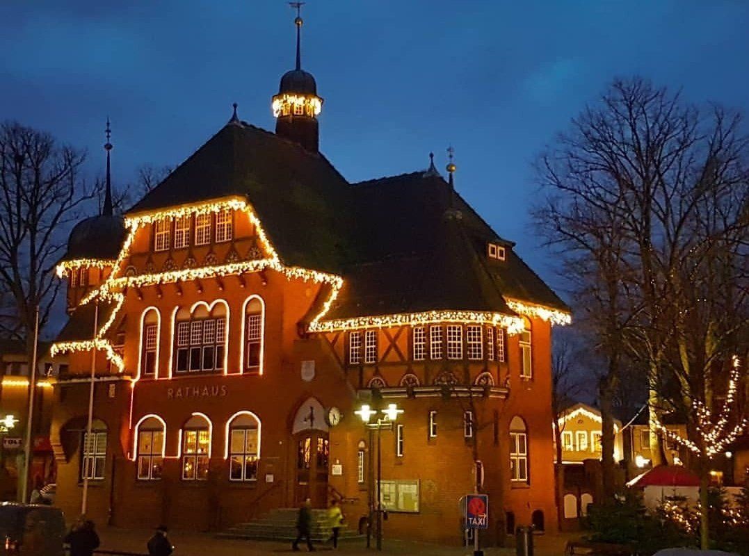 Rathaus Stadtverwaltung Burg Inselliebe Selfie Fehmarn Autorin Nadine Witt Wohnort Krimi
