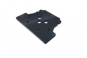 Steel plates mounted under the machine where the rear plate is thicker and work as a counterweight. The rear steel plate has a total weight of 92 kg and increases the stability without the machine increasing in length. Bottom Amour HD