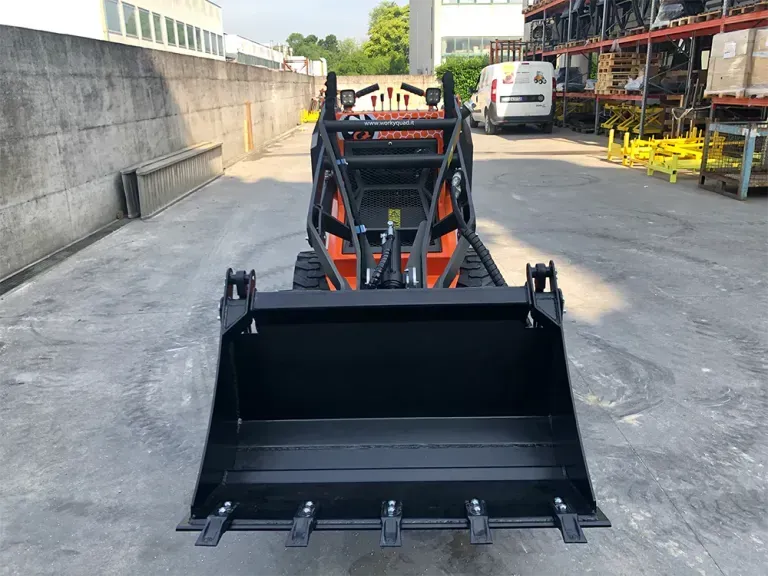 WorkyQuad SSQ15 D/RC skid steer