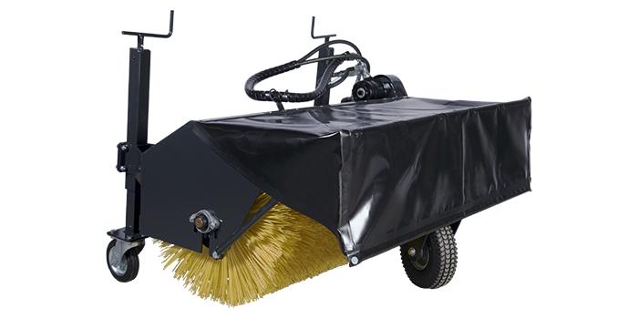 Robust broom with floating mechanism and mechanical turning.  Norcar Multi Faster as standard. Brush without collector