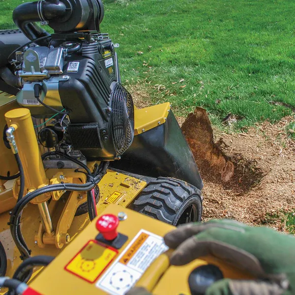 Swing-out operator station for better visibility