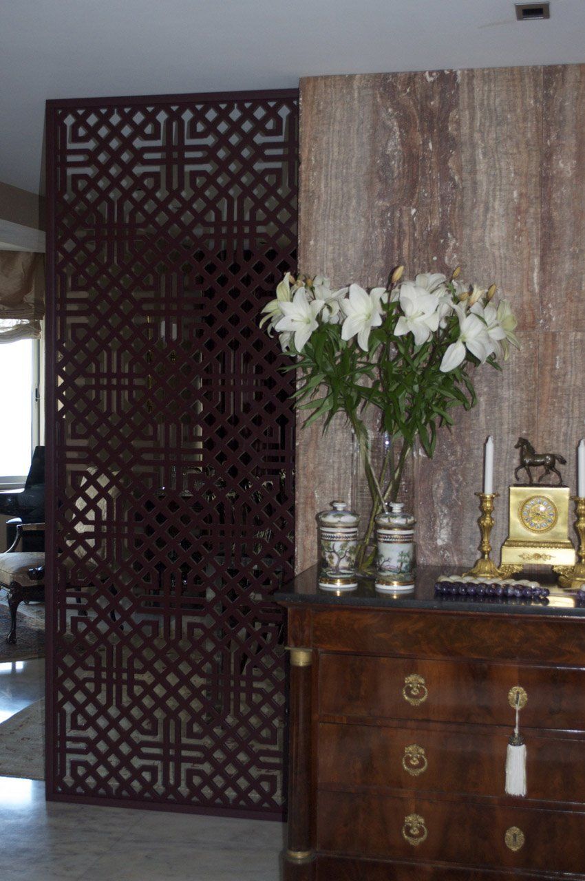 separador de ambiente montado de techo a suelo