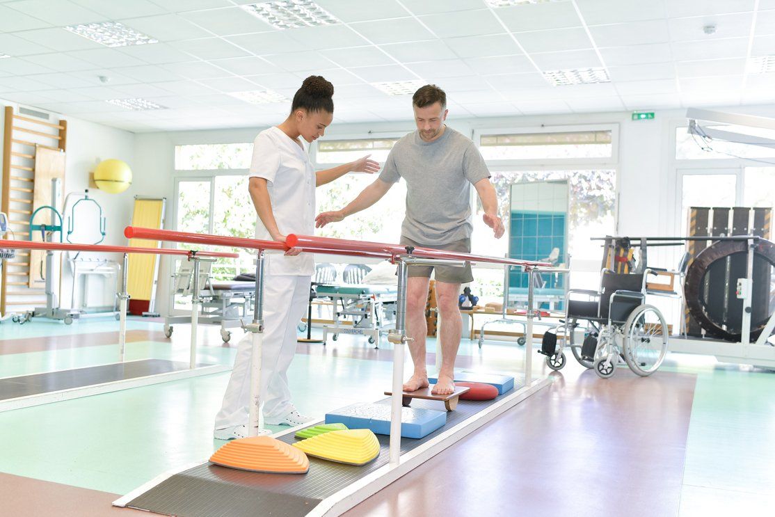 Reha-Zentrum stattet Patienten mit James Notrufuhren von Vitatel aus