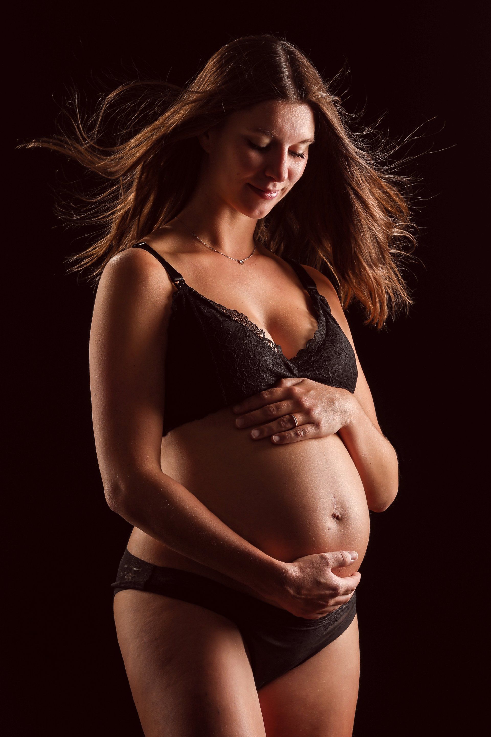 hochwertige Babybauchfotografie in Esslingen