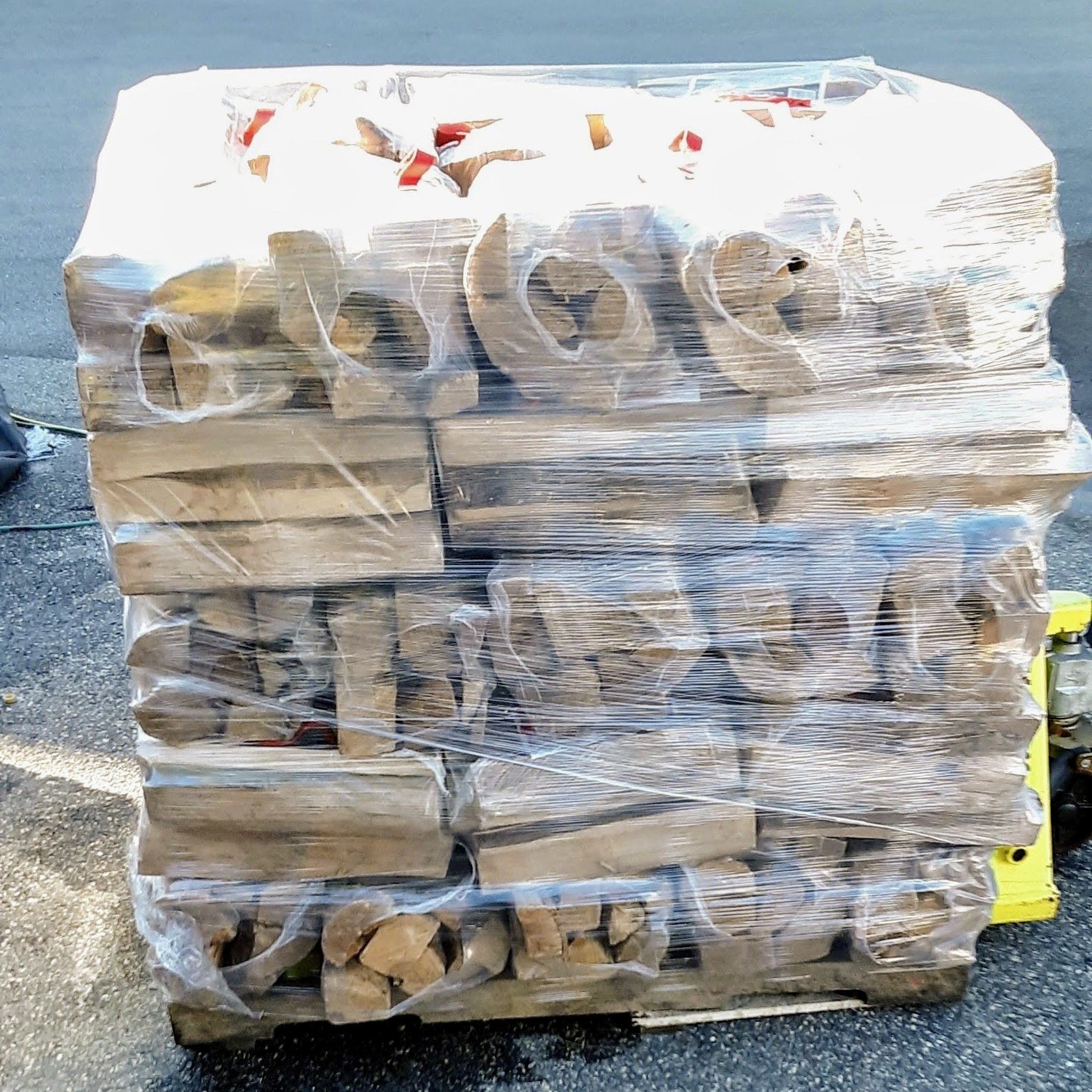 Wholesale delivery of firewood throughout New England Wholesale delivery througout New England