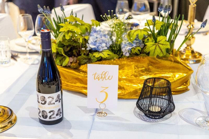 Bettfedernfabrik, Feier, Mayerhofer, Jubiläumswein, Blumen Roschmann, Roschmann Margit, Dekoration, Firmenfeier, Galaabend