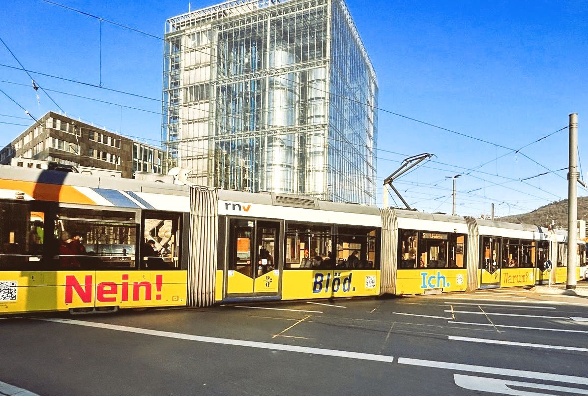 Verkehrsmittelwerbung