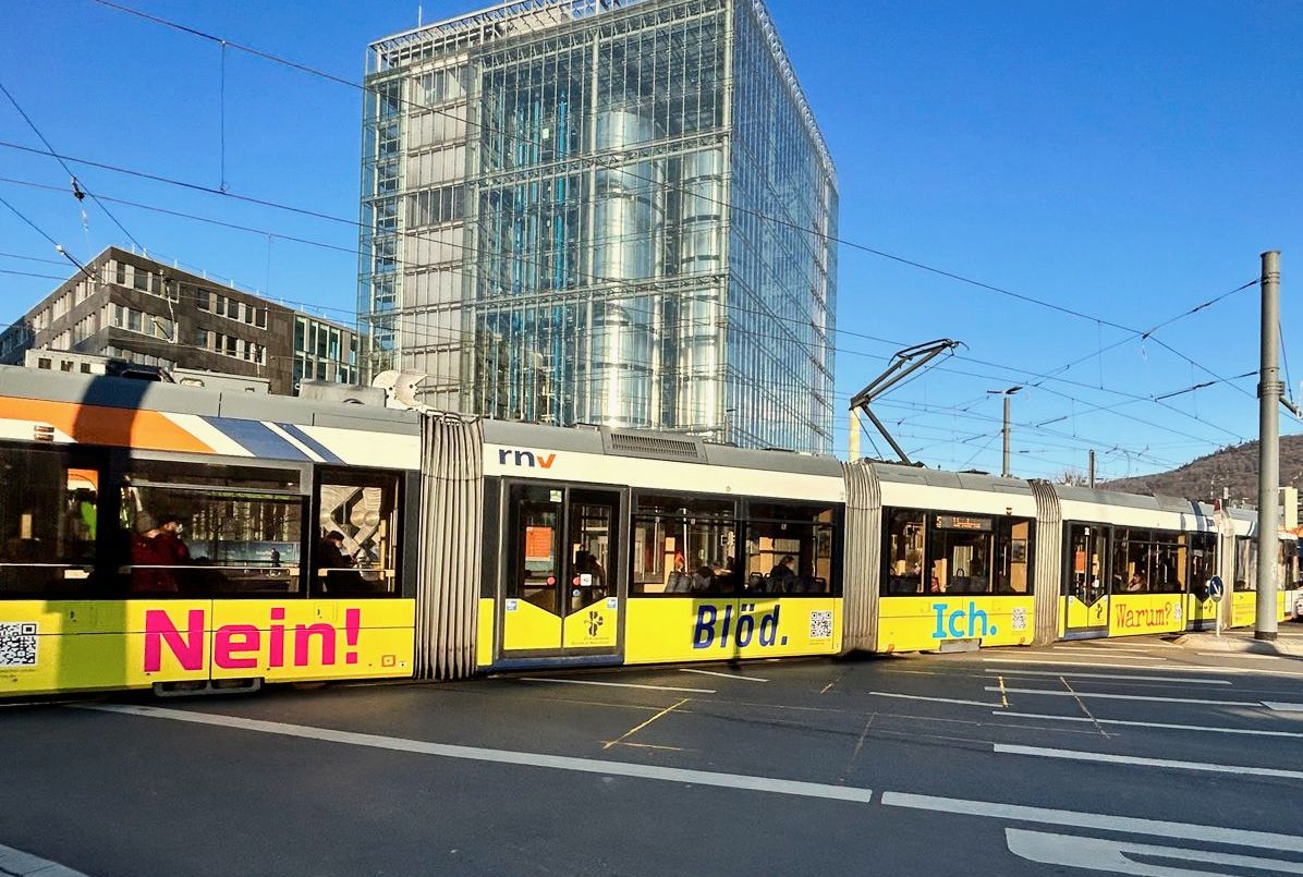 Bild zeigt ein Großflächenplakat