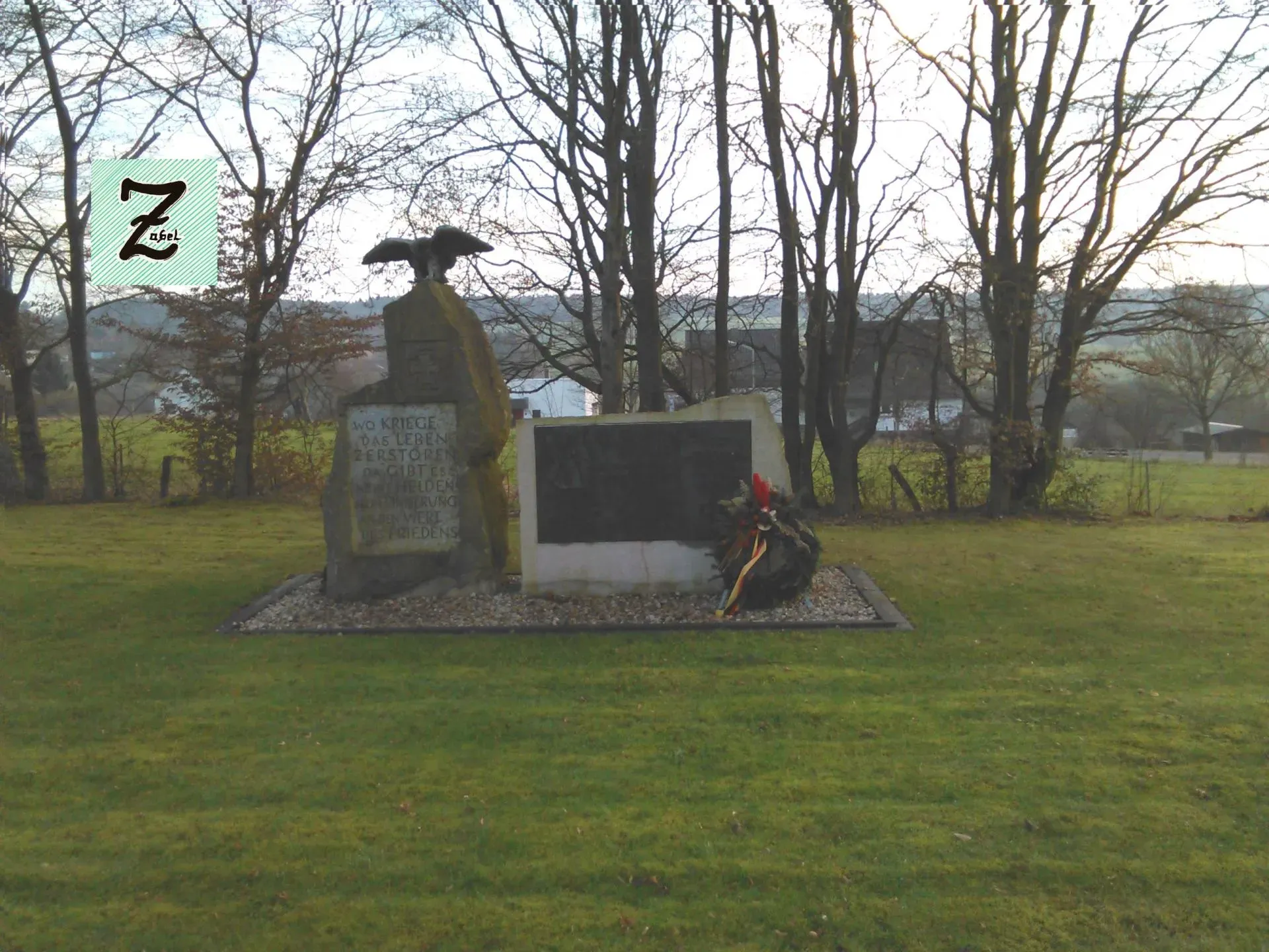 Eichelhardt, Denkmal auf dem Friedhof Eichelhardt, Denkmal auf dem Friedhof oberhalb vom Dorf