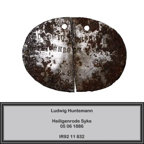 Foto der Erkennungsmarke mit Informationen Foto der Erkennungsmarke mit Informationen von Ludwig Huntemann