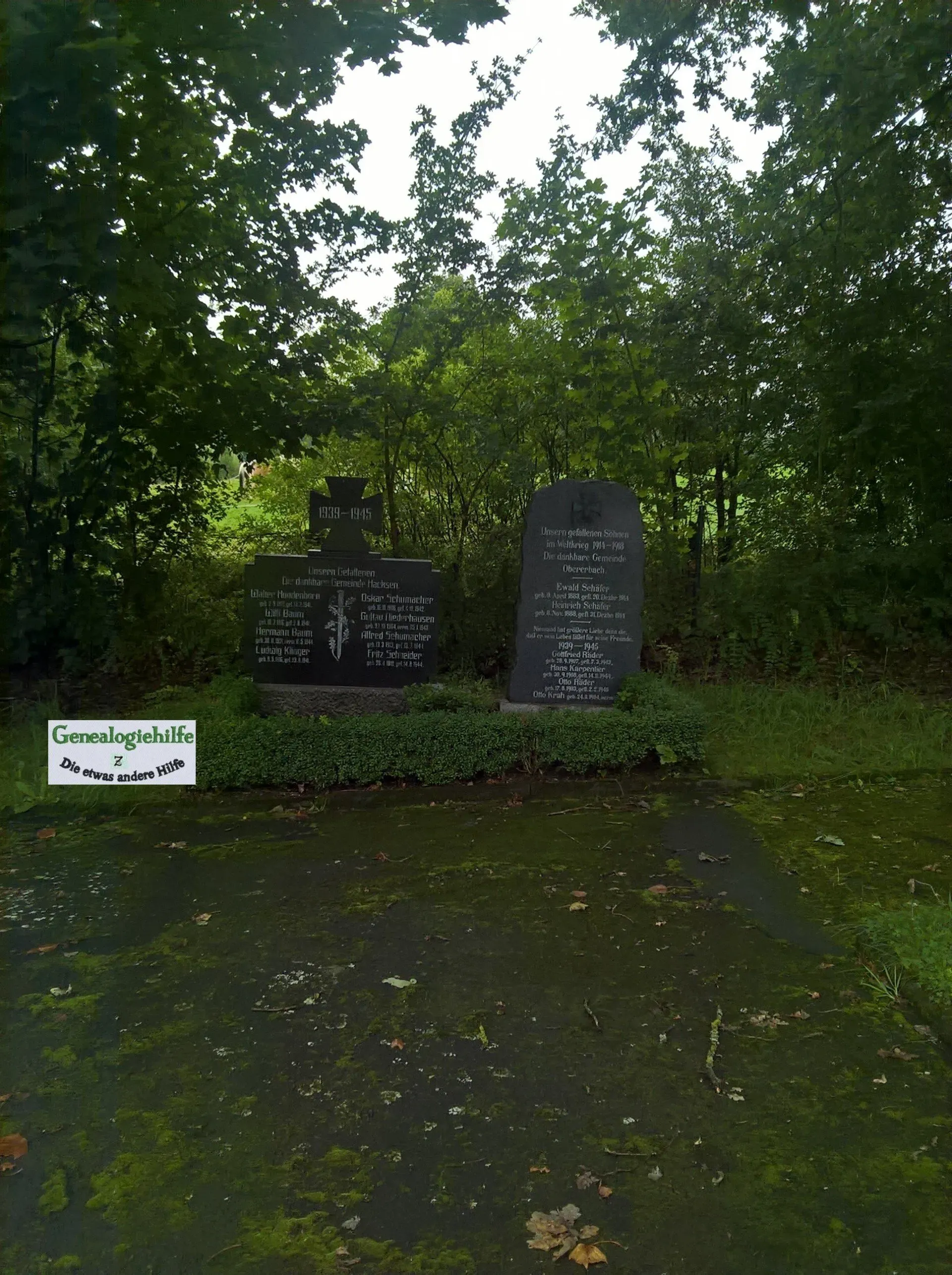 Obererbach, Gedenktafeln auf dem Friedhof Obererbach, Gedenktafeln auf dem Friedhof