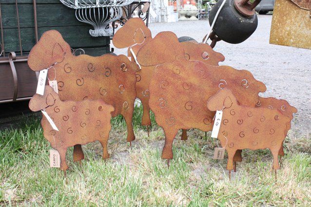 Schafe aus Metall rostig