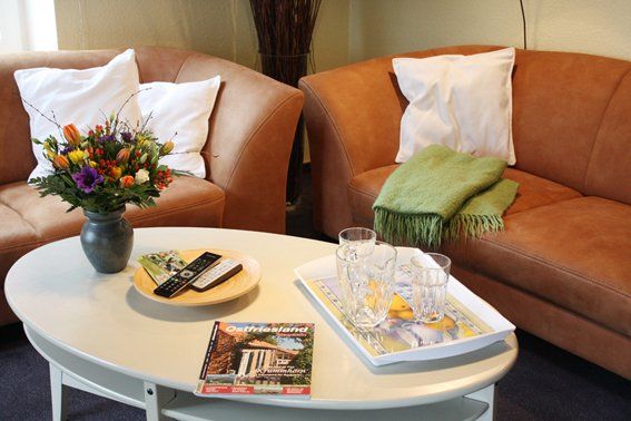 Ausschnitt Sofaecke mit Tisch Tuskulum