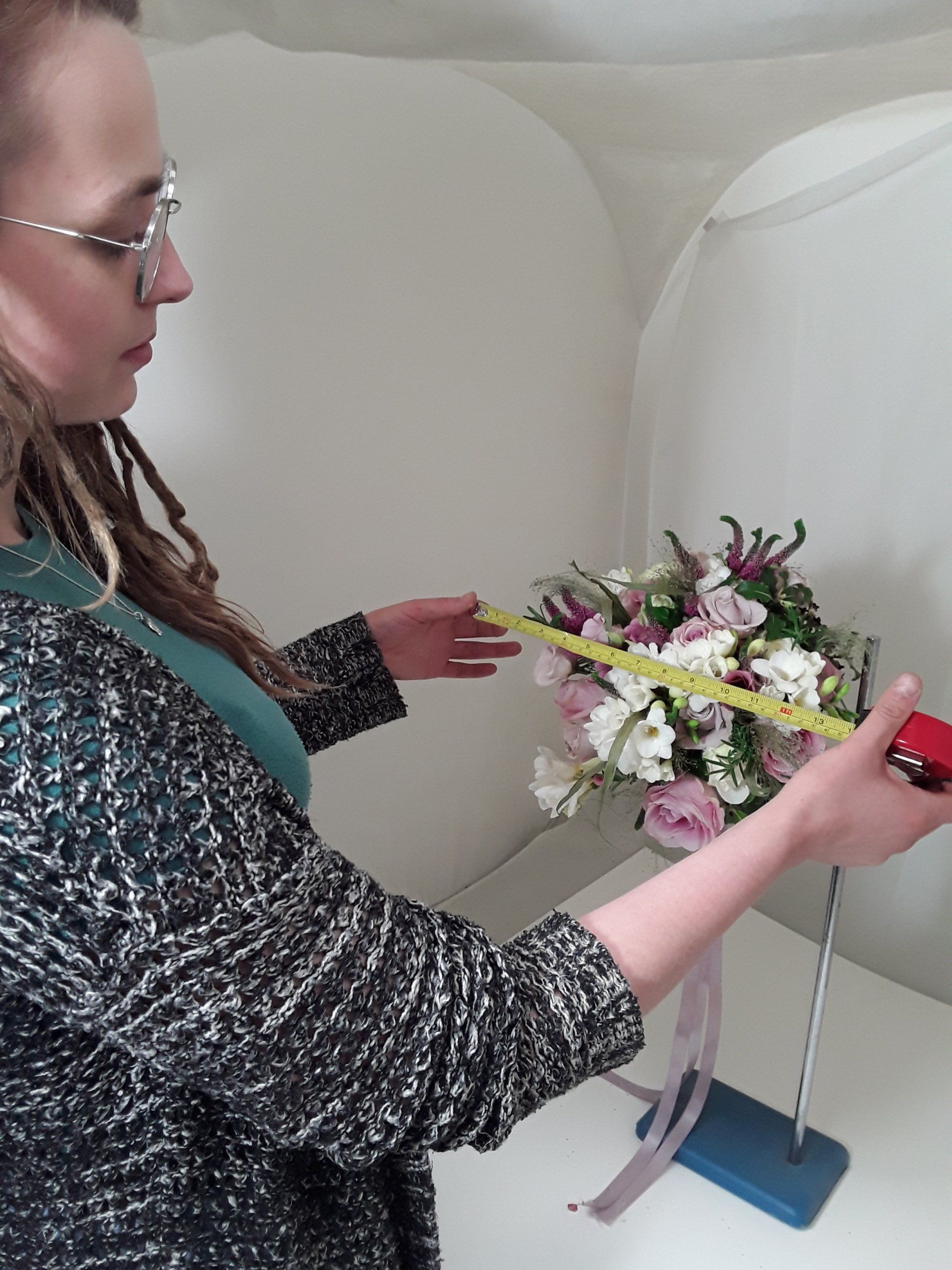 Measuring a wedding  bouquet for preservation