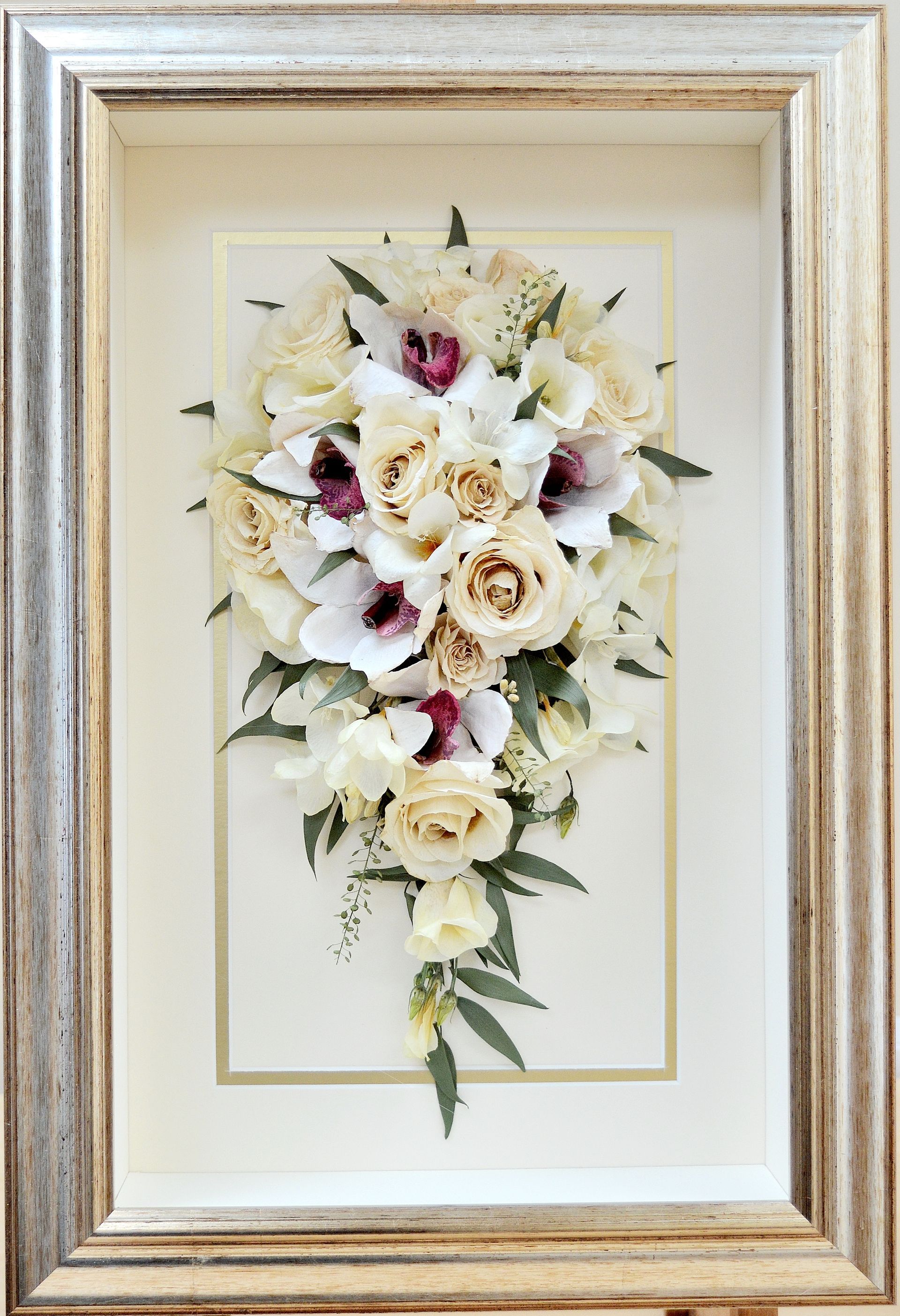 3d preserved tear drop shaped bouquet