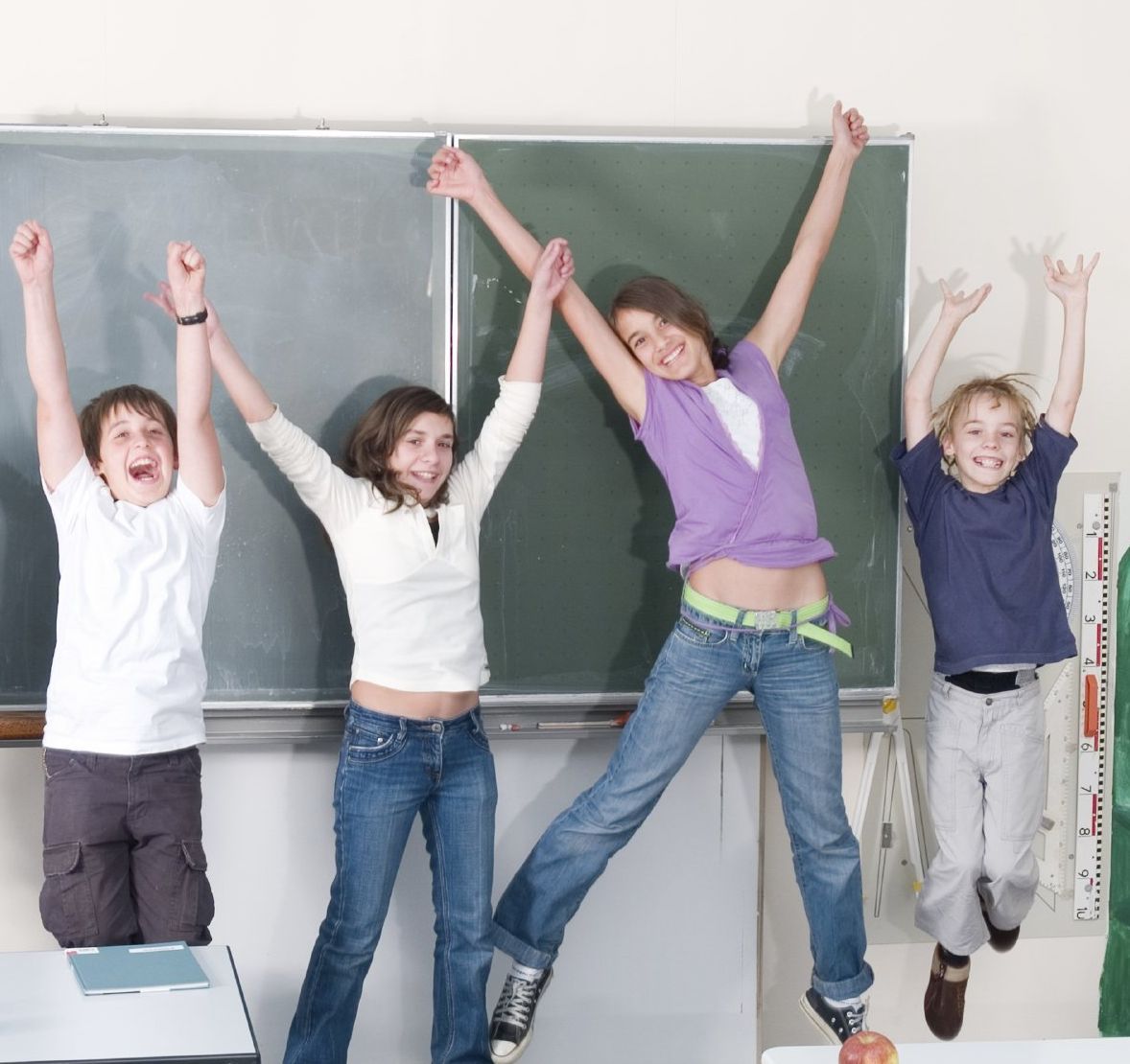 familytobook workshops für junior Bild fröhliche Teenager