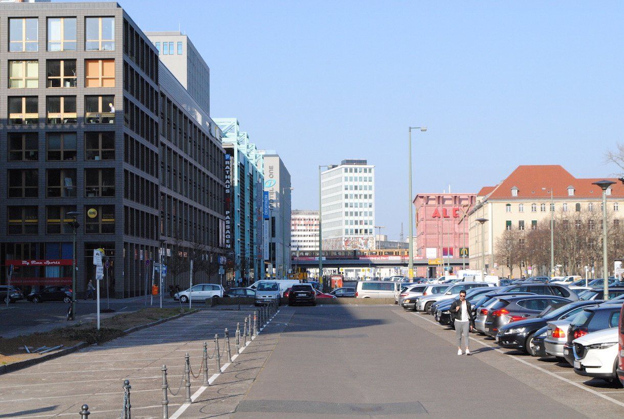 Gruner Straße, Richtung Alexanderplatz