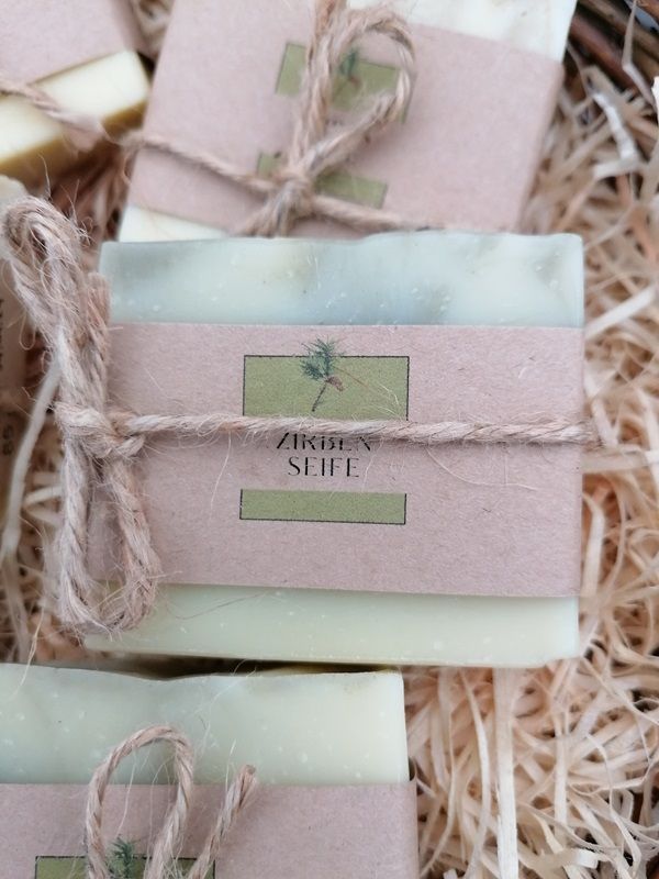 Zirbenseife für trockene und empfindliche Haut mit einem waldig, frisch und würzigen Duft