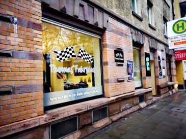 Thomas, Fahrschule, fahrschule, fahrschule Stuttgart, Fahrschule west, Fahrschule botnang, thomas, thomasfahrschule, Stutttgart West, stuttgart west, Thomas Fahrschule, Fahrstunde, Vaihingen, Stuttgart, fahren, lernen, Fuehrerschein, Moehringen, Duerrlewang, Rohr, empfehlung, beste Fahrschule, Robert-Koch-Str.2, Schwabengalerie