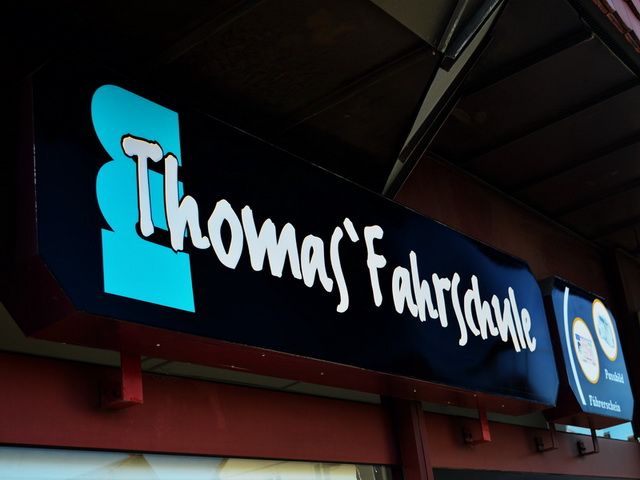 Thomas, Fahrschule, fahrschule, fahrschule Stuttgart, Fahrschule west, Fahrschule botnang, thomas, thomasfahrschule, Stutttgart West, stuttgart west, Thomas Fahrschule, Fahrstunde, Vaihingen, Stuttgart, fahren, lernen, Fuehrerschein, Moehringen, Duerrlewang, Rohr, empfehlung, beste Fahrschule, Robert-Koch-Str.2, Schwabengalerie