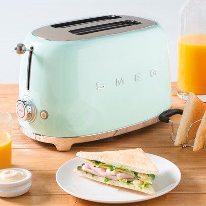 SMEG Kleingeräte. Retro Chic und Lieblingsfarben. Bei SMEG wird selbst der Toaster zum geschmackvollen Blickfang.