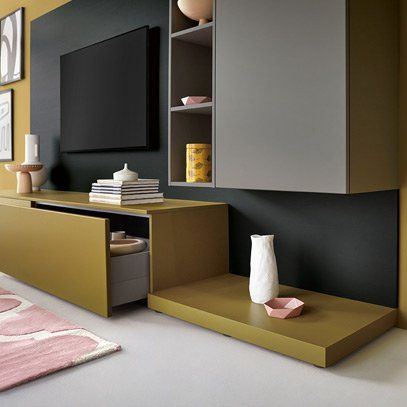 Wohnbereich. Mit Wohnwänden lassen sich Wohnräume individuell gestalten. Nach Maß und Ihren Wünschen.