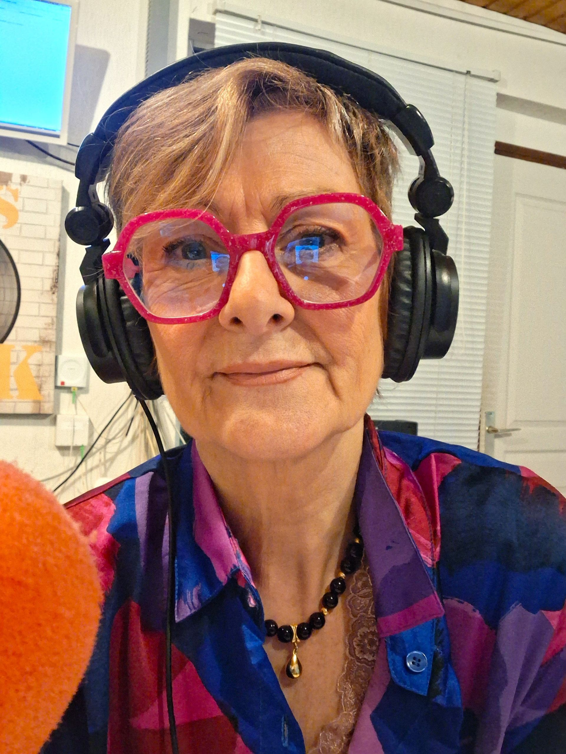 Photo de Catherine Vallée , formatrice, autrice et peintre, art-thérapeute évolutive. Photo de Catherine Vallée , formatrice, autrice et peintre, art-thérapeute évolutive