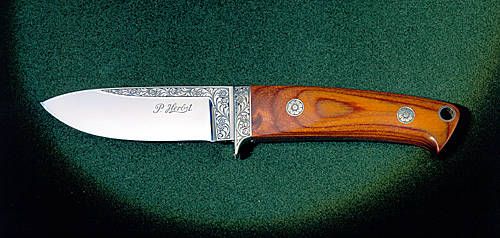 Nr.05 Jagdmesser aus CPM 420 V Edelstahl Knebel und Klinge graviert Griff: Cocobolo-Holz